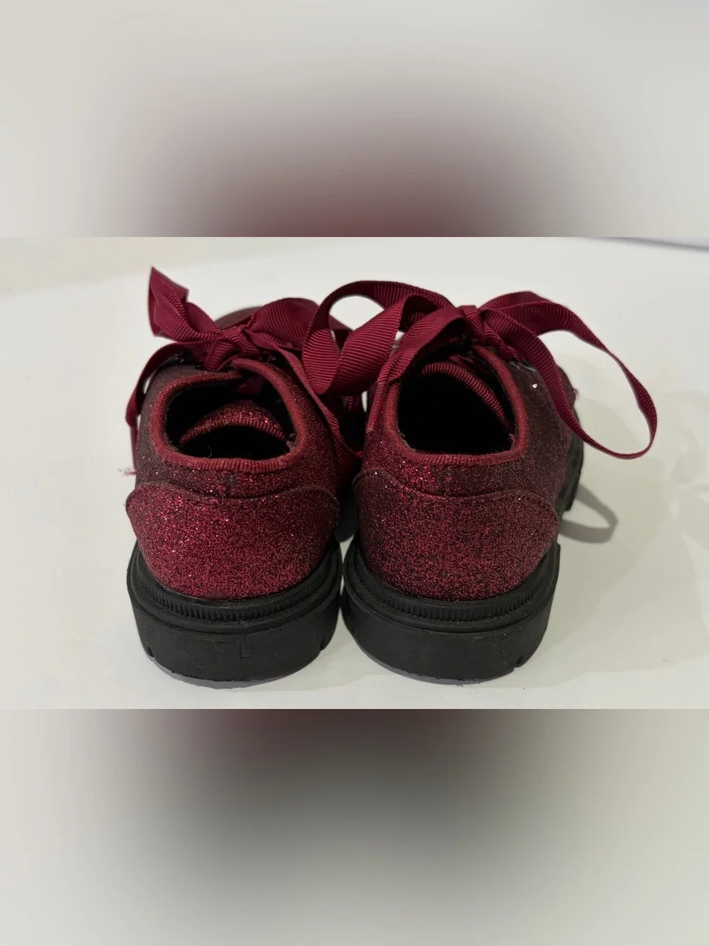 Cat & Jack Girls' Glitter Lace-Up Shoes 6 EUC